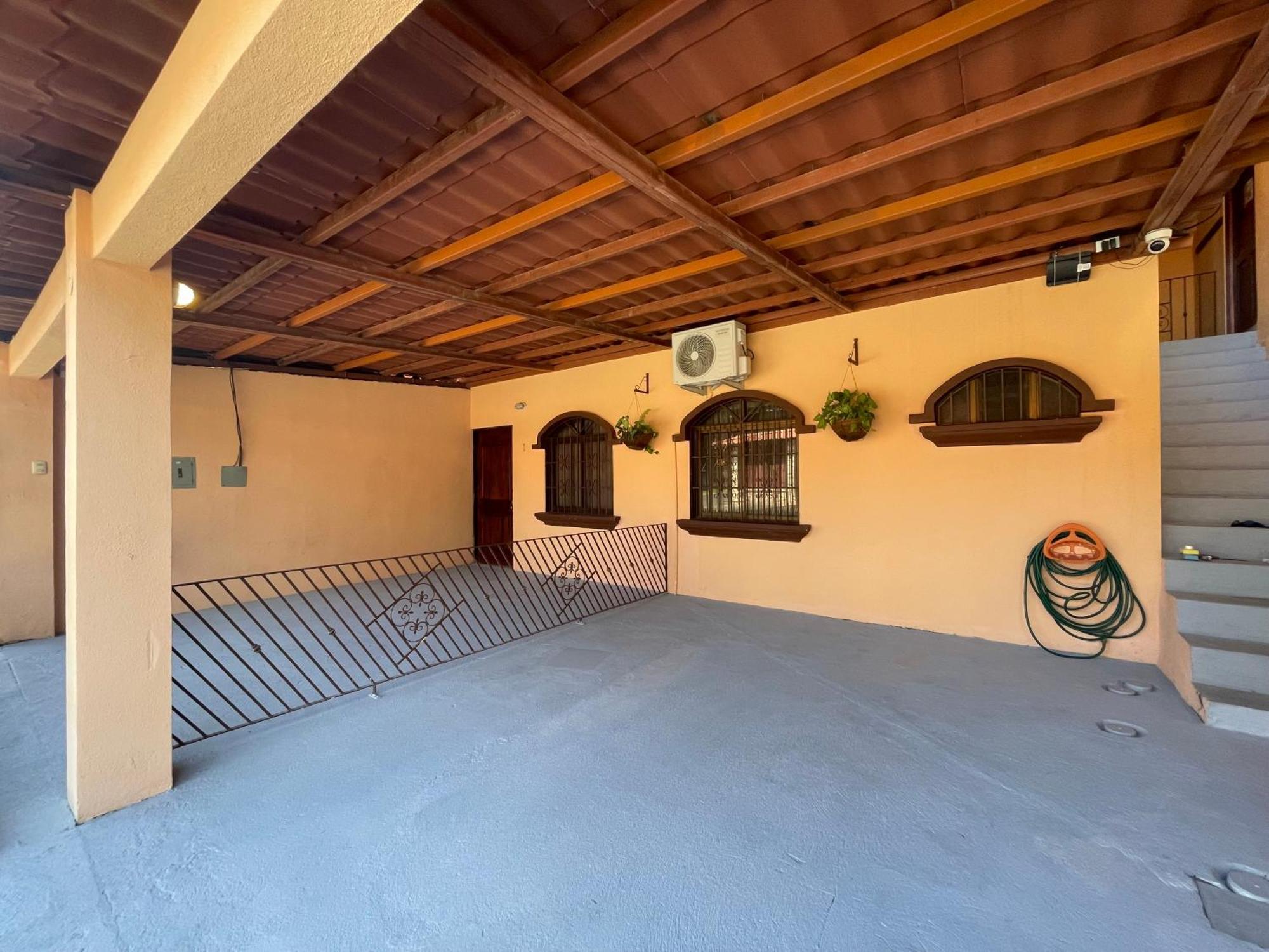 Апартаменты Casa Tatich Ac Near Guanacaste Airport Либерия Экстерьер фото